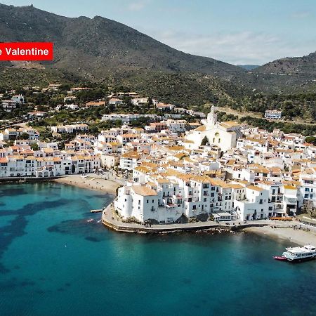 Beachfront Penthouse With Sea Views In Cadaques Apartment Exterior photo