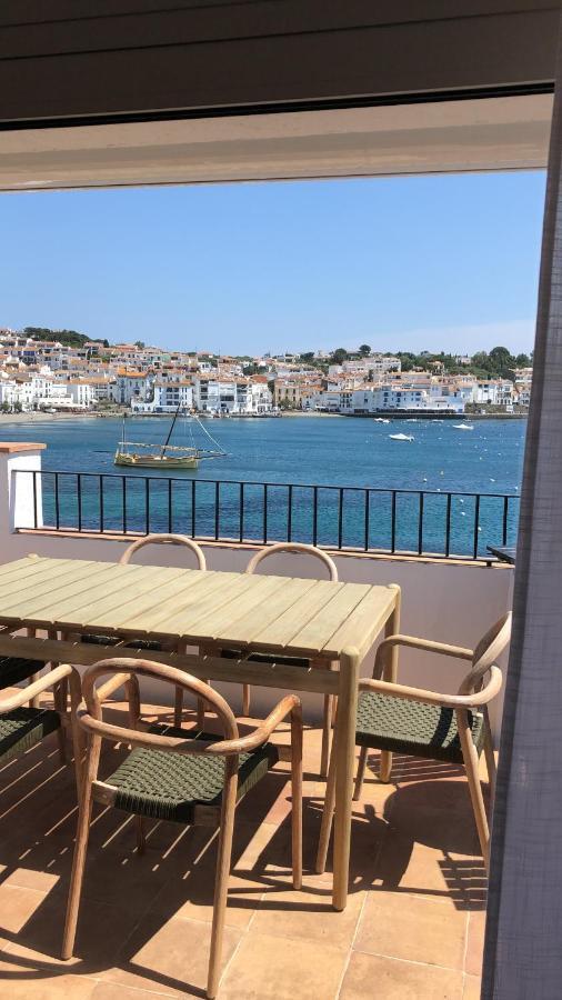 Beachfront Penthouse With Sea Views In Cadaques Apartment Exterior photo